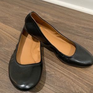 Black, ballet flats - never worn!